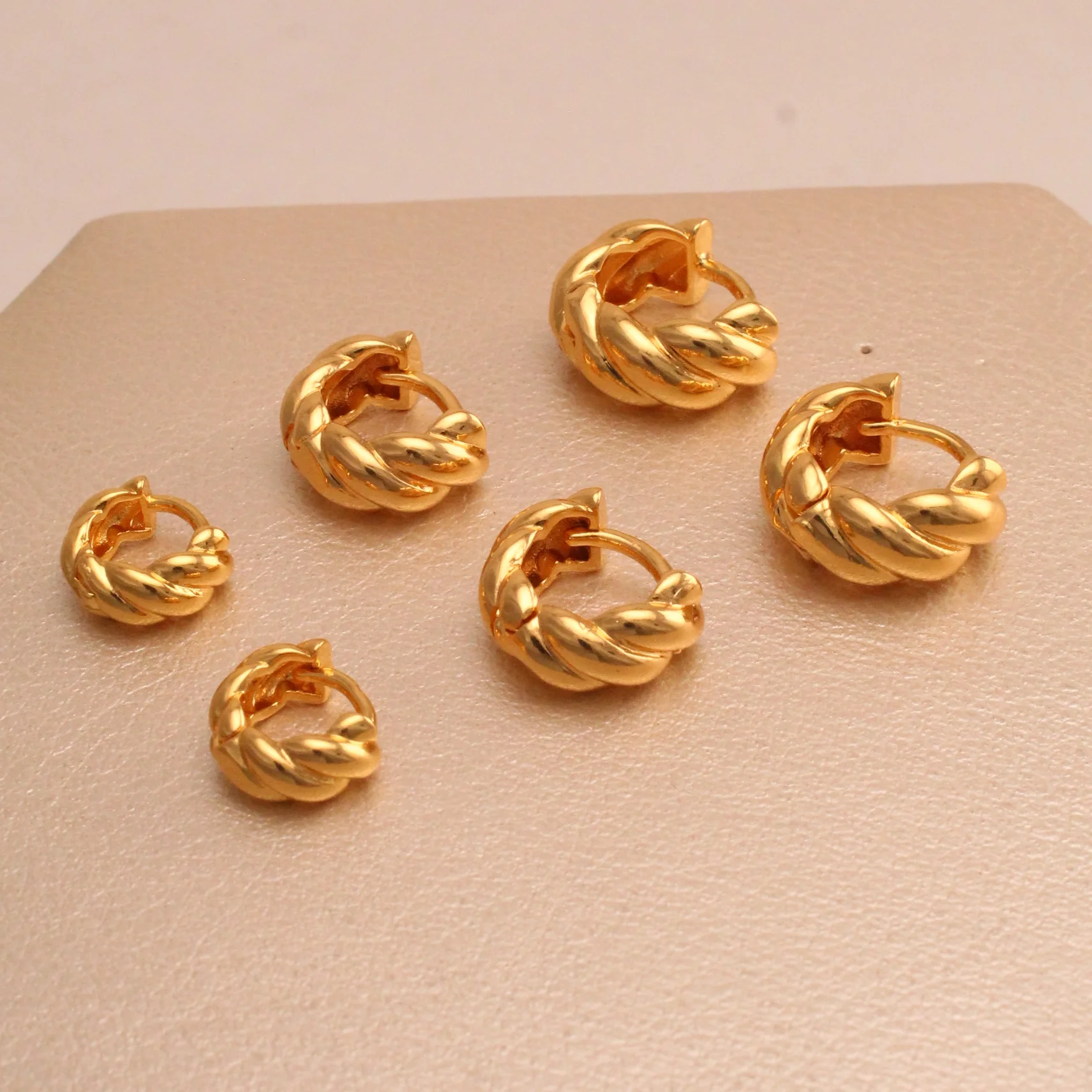 Set. trio candonga curva corazon cover rodio 10.80.6cm - JRG323 - Foto 1