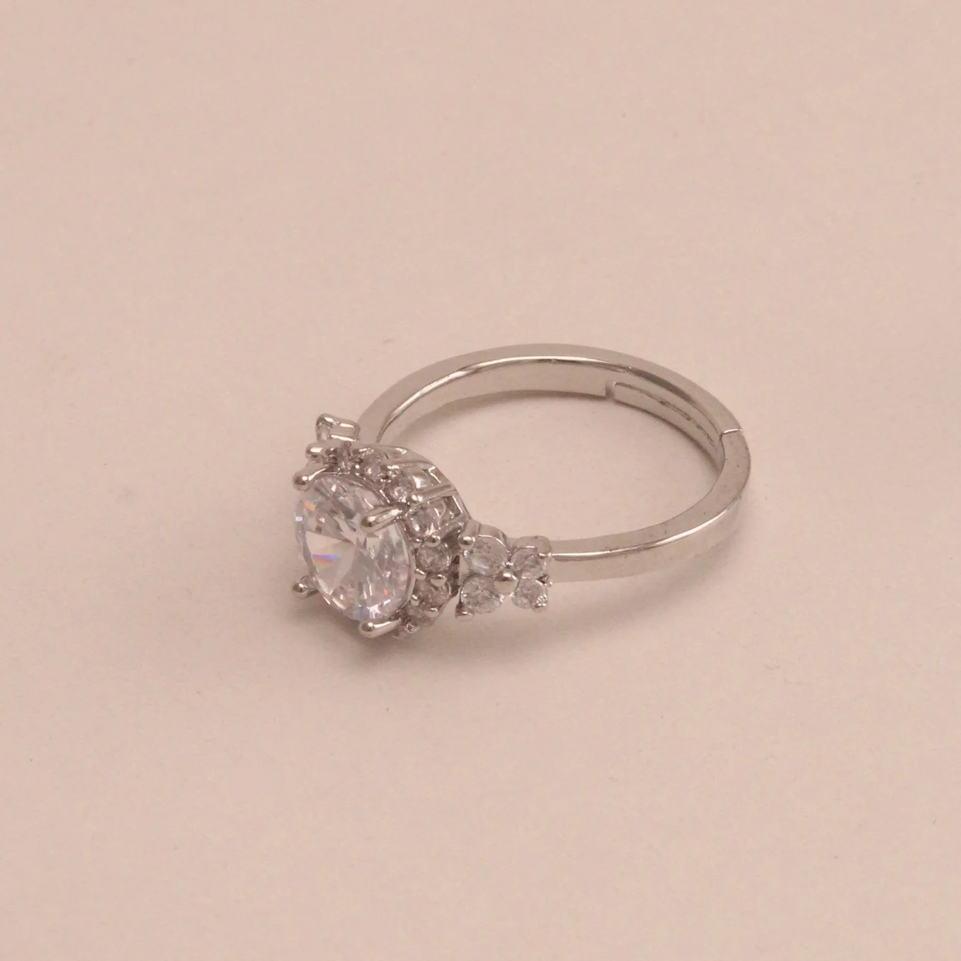 Ani. cristal plateado rodio graduable - RRS720