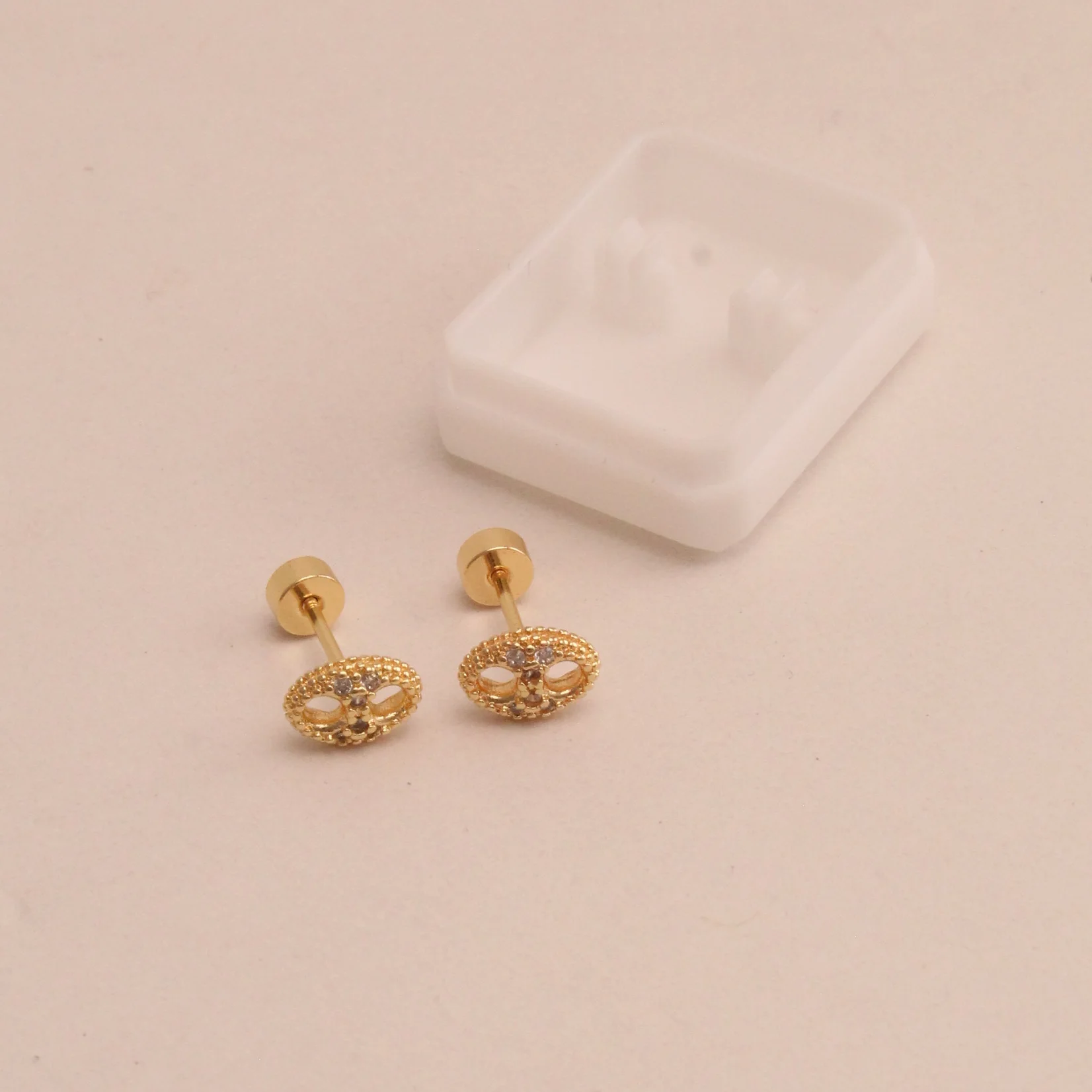 Top. topo seguridad gucci rodio rodio 0.7cm - TRG368 - Foto 1