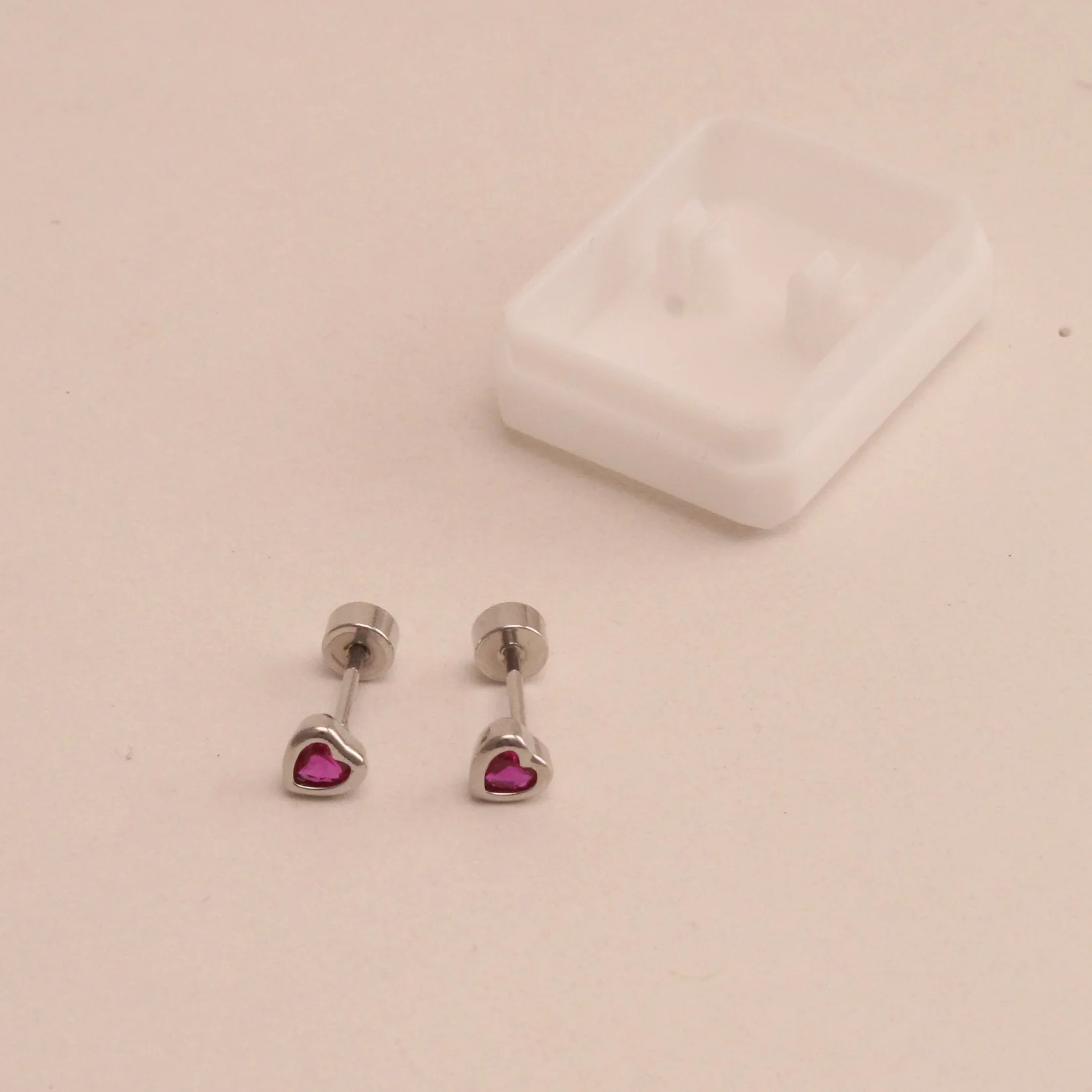 Top. topo micro-circon corazon rojo cov rodio 0.7cm - TRS203 - Foto 1